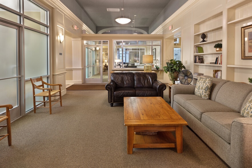 More Photos Of 116-120 Record St, Frederick Office Residential For Lease