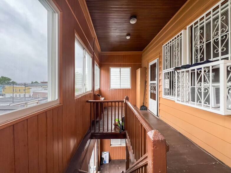 More Photos Of 700-702 N 7th St, Newark Apartments For Sale