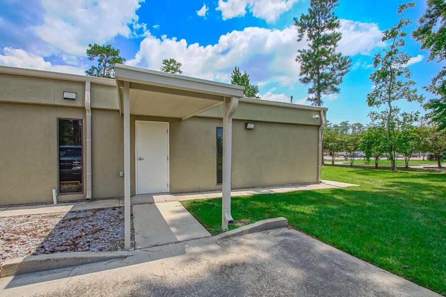 More Photos Of 1700 Highway 59, Mandeville General Retail For Lease