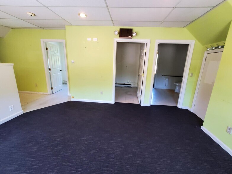 More Photos Of 8 Nells Way, Orleans Office For Lease