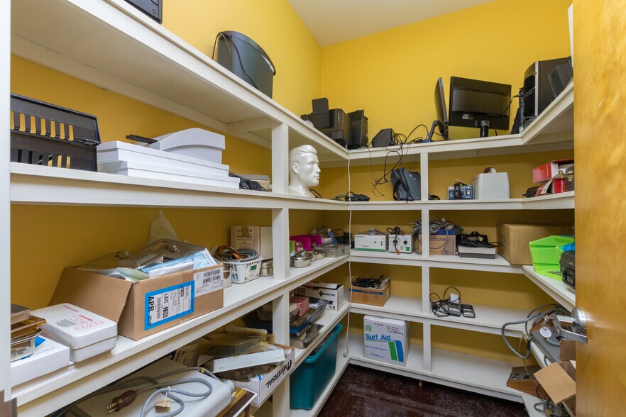 More Photos Of 100 S Greentree Ln, Foley Medical For Sale
