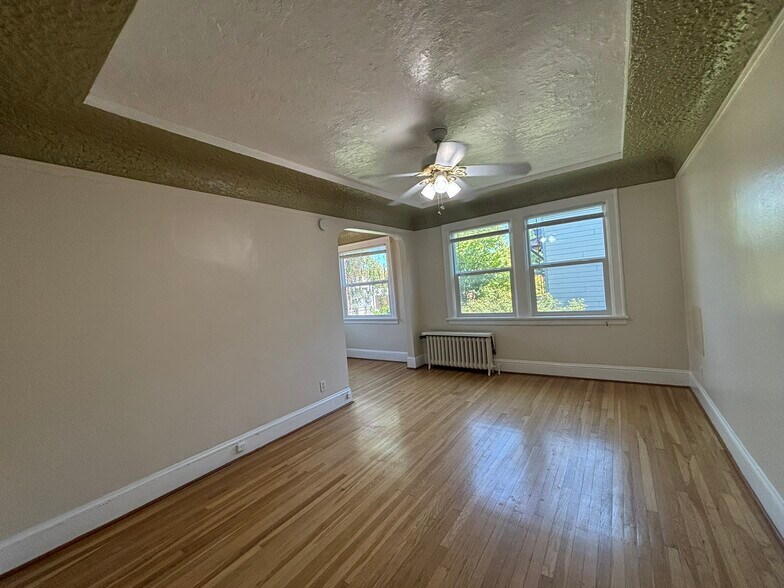 More Photos Of 2051 NW Lovejoy St, Portland Apartments For Sale