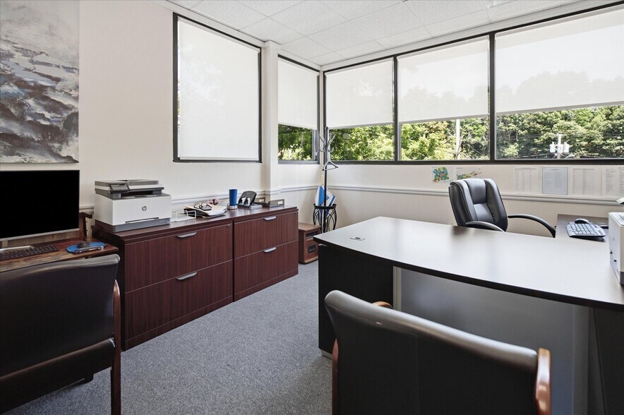 More Photos Of 1038 West Jericho Tpke, Smithtown Office For Sale