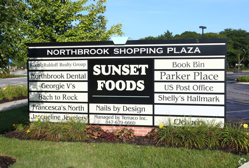 More Photos Of 1127-1163 Church St, Northbrook Unknown For Lease