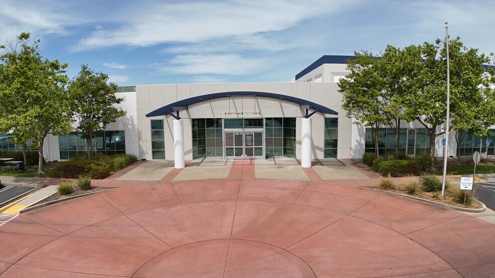 More Photos Of 10000 Alantown Dr, Roseville Manufacturing For Lease