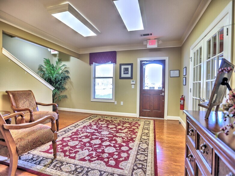 More Photos Of 2487 Cedarcrest Rd, Acworth Office For Lease