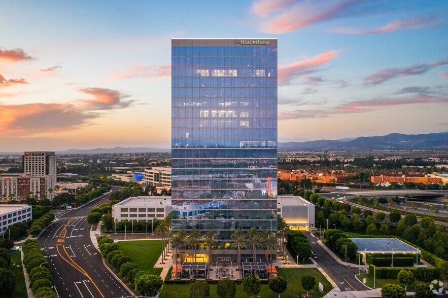 More Photos Of 400 Spectrum Center Dr, Irvine Office For Lease