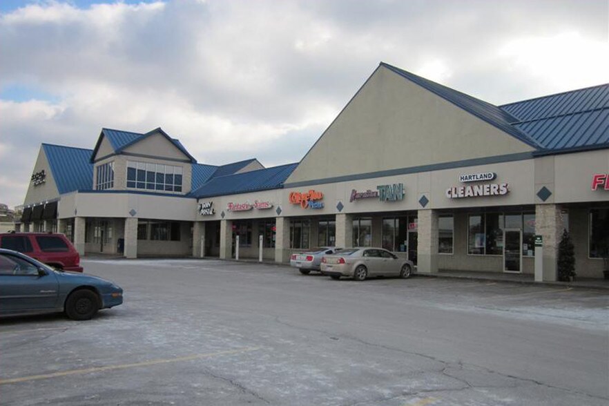 More Photos Of 10002-10112 Highland Rd, Hartland Freestanding For Lease