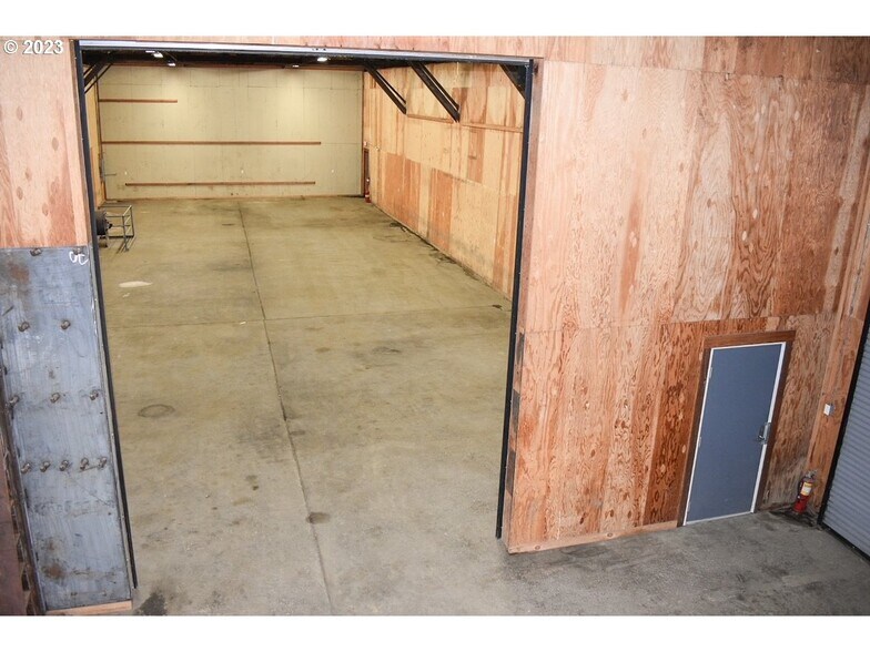 More Photos Of 121 Deady Crossing Rd, Sutherlin Warehouse For Sale