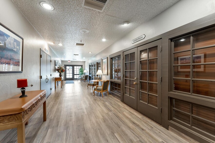 More Photos Of 1450 S Auto Mall Dr, St George Hotel For Sale