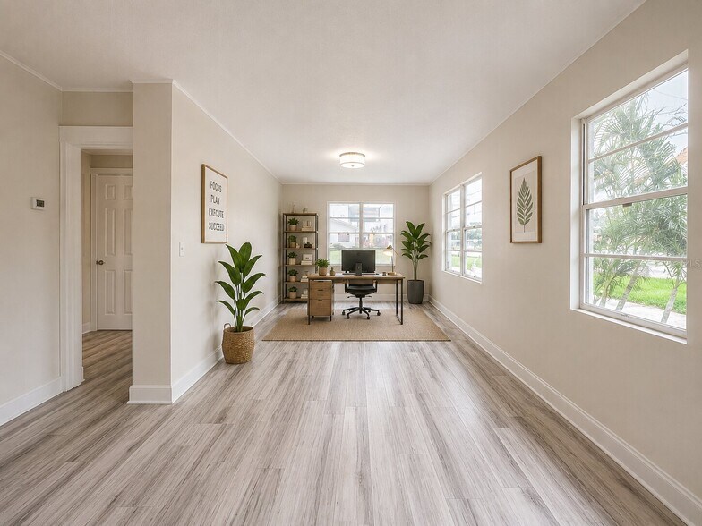 More Photos Of 301 N US Highway 41, Ruskin Office Residential For Lease