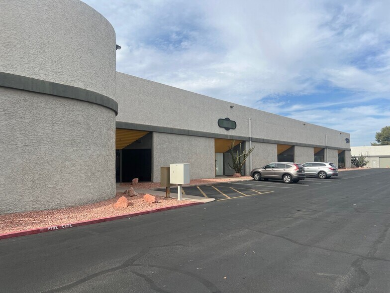 Primary Photo Of 1520 W Mineral Rd, Tempe Unknown For Lease