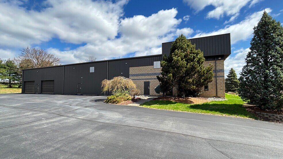 More Photos Of 475 Business Park Ln, Allentown Warehouse For Sale