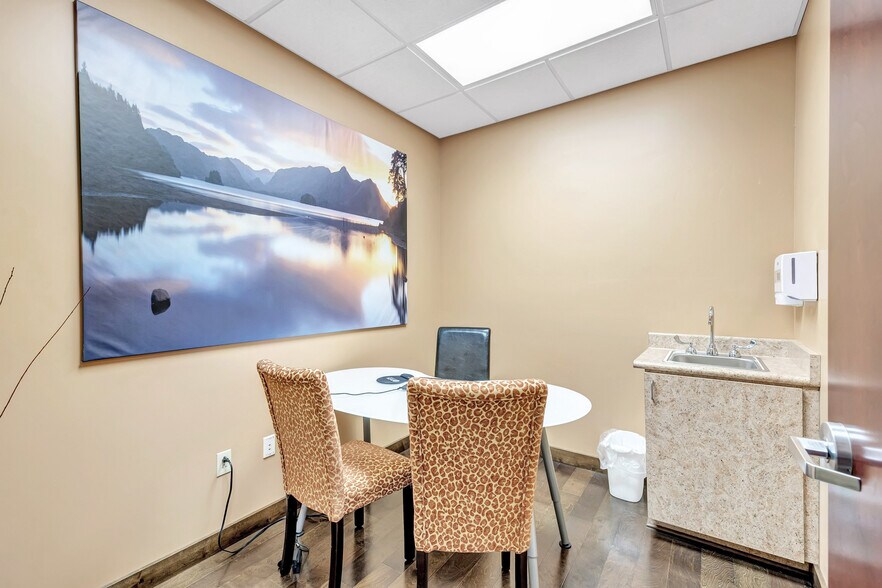 More Photos Of 2411 Holmgren Way, Green Bay Healthcare For Lease