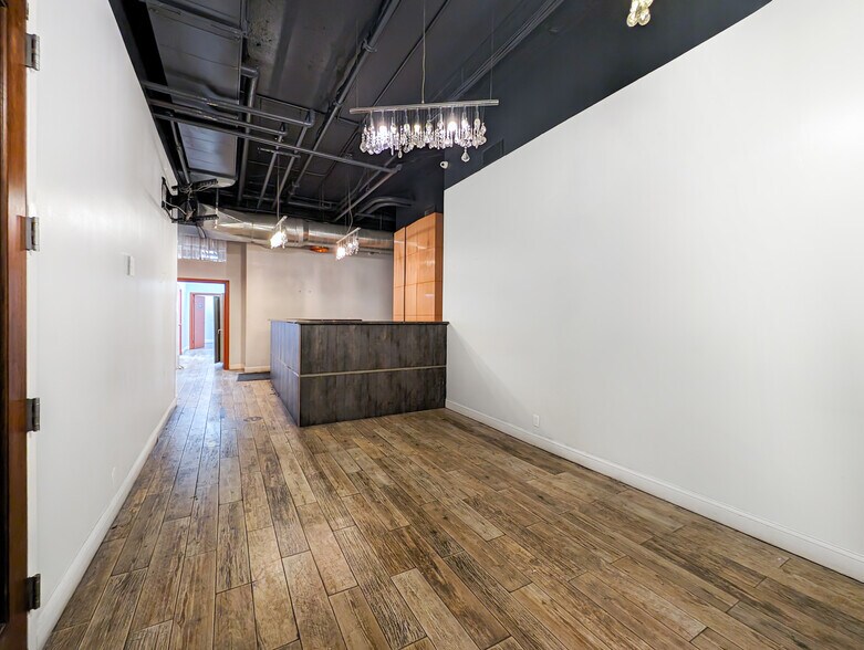 More Photos Of 780 8th Ave, New York Apartments For Lease