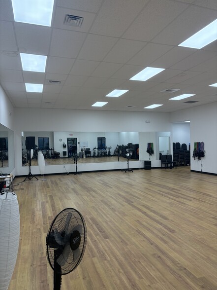 More Photos Of 8709 Arbor Creek Dr, Charlotte Storefront For Lease