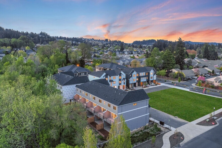 More Photos Of 16933 SW 132nd Ter, Tigard Apartments For Sale