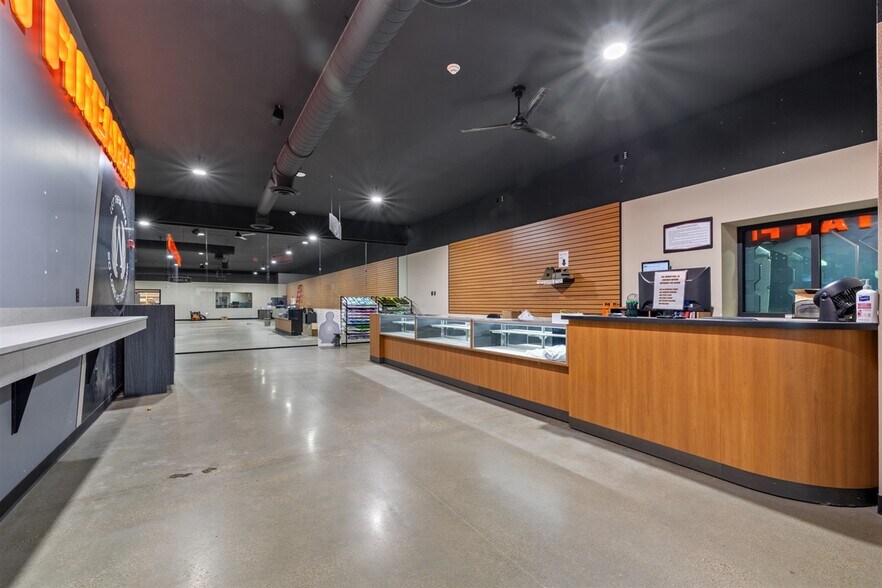 More Photos Of 7051 Highway 2 and 52 W, Minot Warehouse For Sale