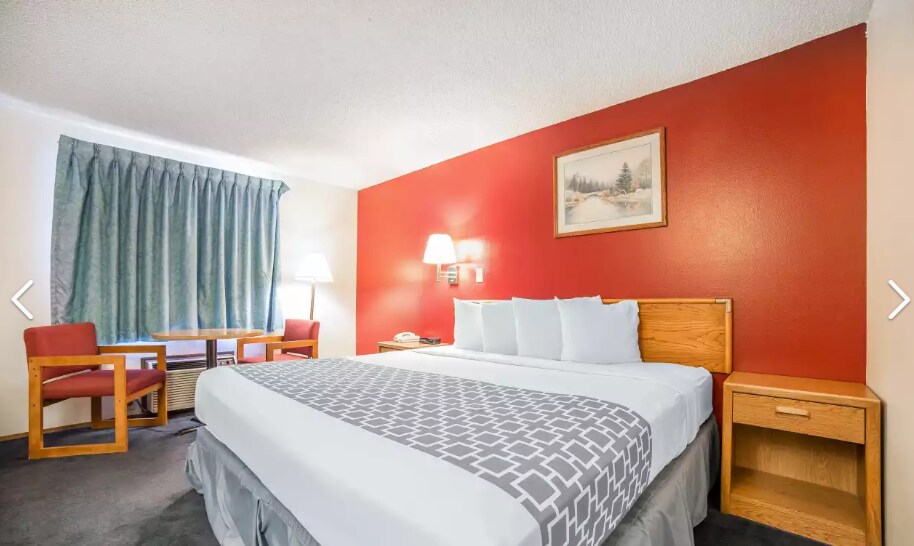 More Photos Of 70 Bear River Dr, Evanston Hotel For Sale