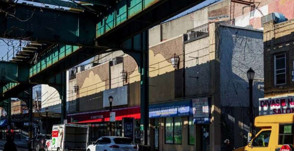 More Photos Of , Woodhaven Unknown For Sale