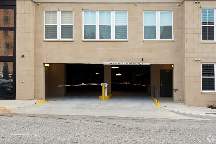 More Photos Of 101 N Wolfe St, Baltimore Apartments For Lease