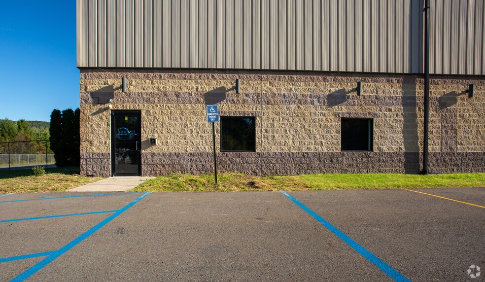 More Photos Of 1070 Hanover St, Wilkes-Barre Warehouse For Lease
