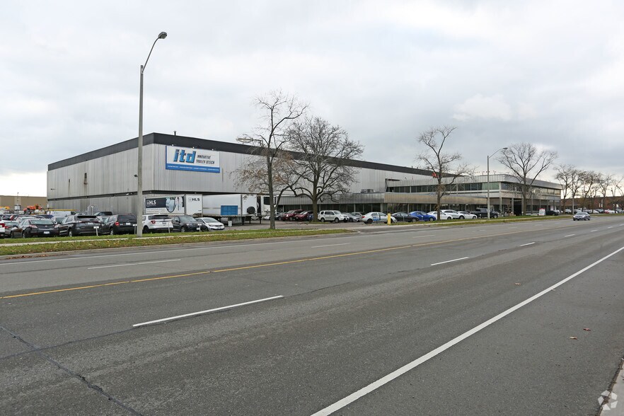 More Photos Of 161 The West Mall, Toronto Manufacturing For Lease