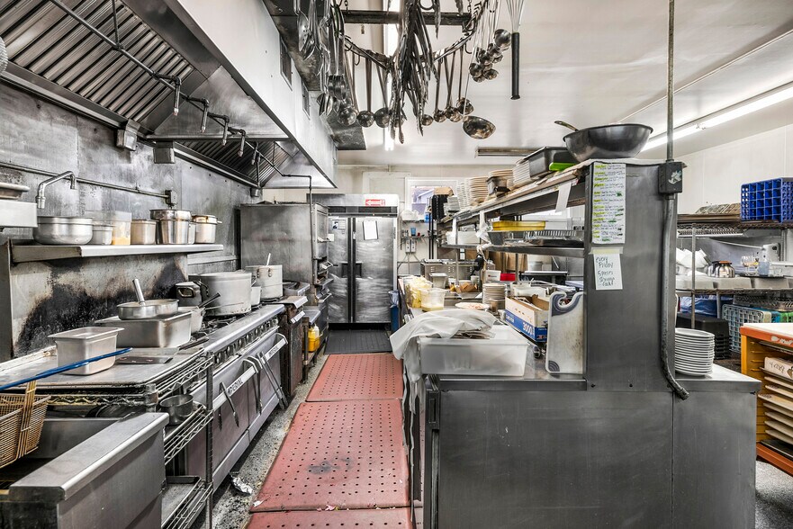 More Photos Of 67 Washington St, Auburn Storefront Retail Residential For Sale