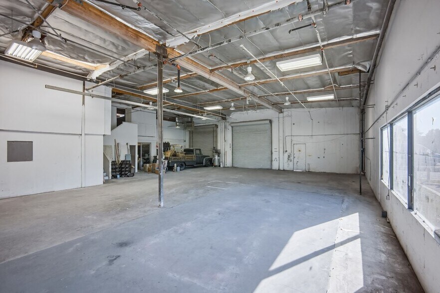 More Photos Of 543 Birch St, Lake Elsinore Warehouse For Sale