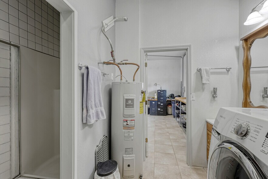 More Photos Of 301 E Calvary Rd, Fort Davis Specialty For Sale