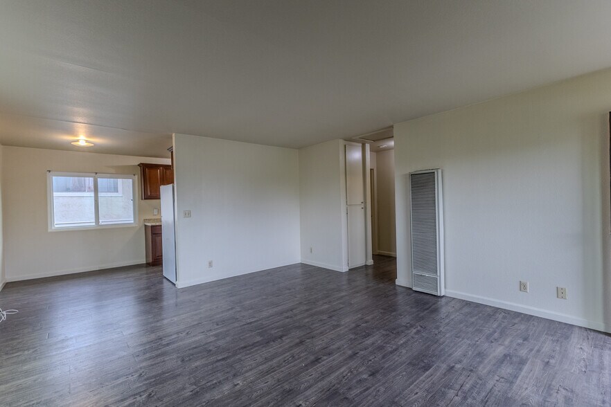 More Photos Of 390 Del Mar Ave, Chula Vista Apartments For Sale