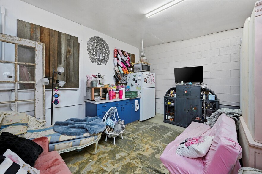 More Photos Of 3940 Main St, Kelseyville Storefront Retail Office For Sale