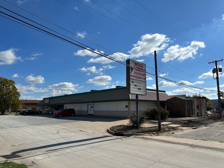 More Photos Of 521 Highway 1 W, Iowa City Storefront For Sale