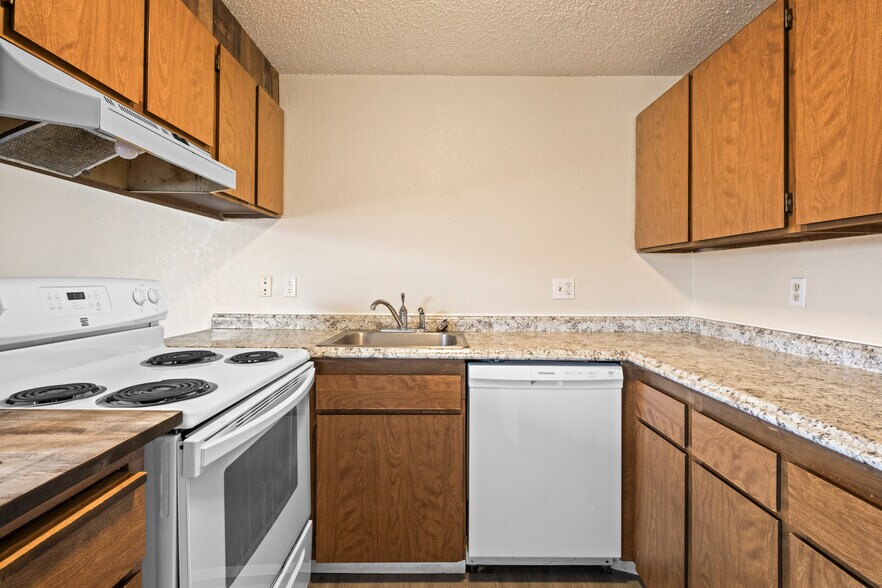 More Photos Of 1800 Evergreen St, Walla Walla Apartments For Sale