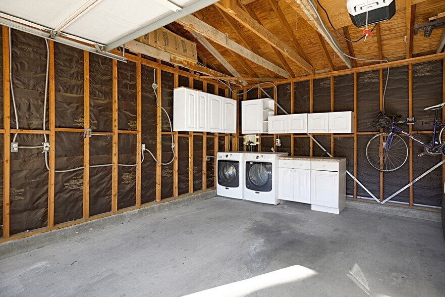 More Photos Of 7621 Norton Ave, West Hollywood Multifamily For Sale