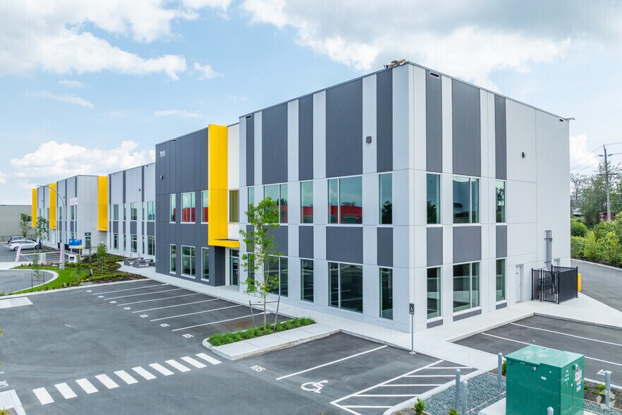 Primary Photo Of 7915 130 St, Surrey Warehouse For Sale