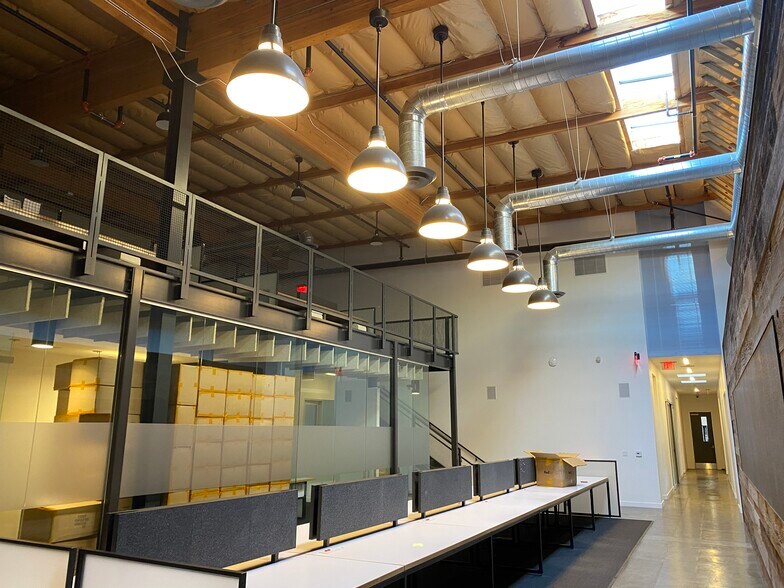 More Photos Of 20310 Plummer St, Chatsworth Manufacturing For Lease