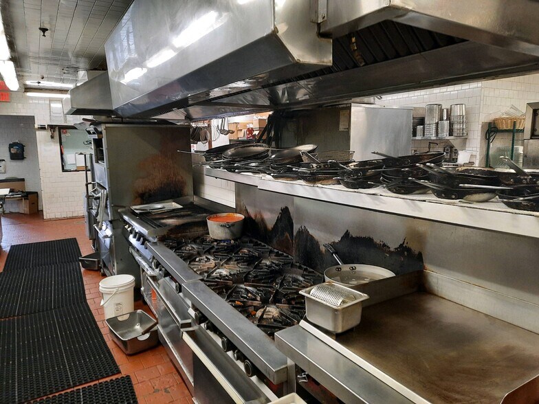 More Photos Of 405 Mendon Rd, Cumberland Restaurant For Sale