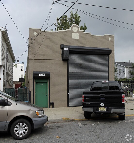 Primary Photo Of 381 Whiton St, Jersey City Warehouse For Sale