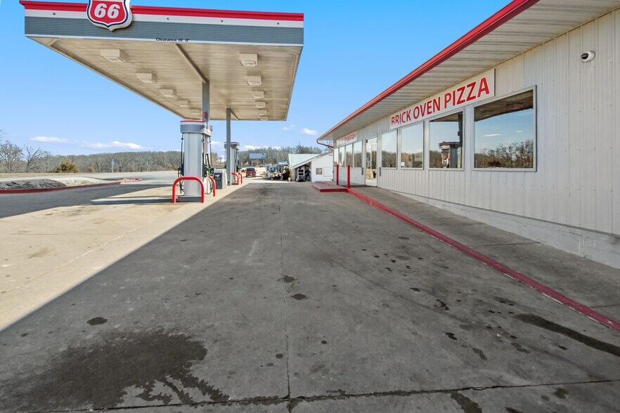 More Photos Of 7 Honey Springs Loop, Brumley Service Station For Sale