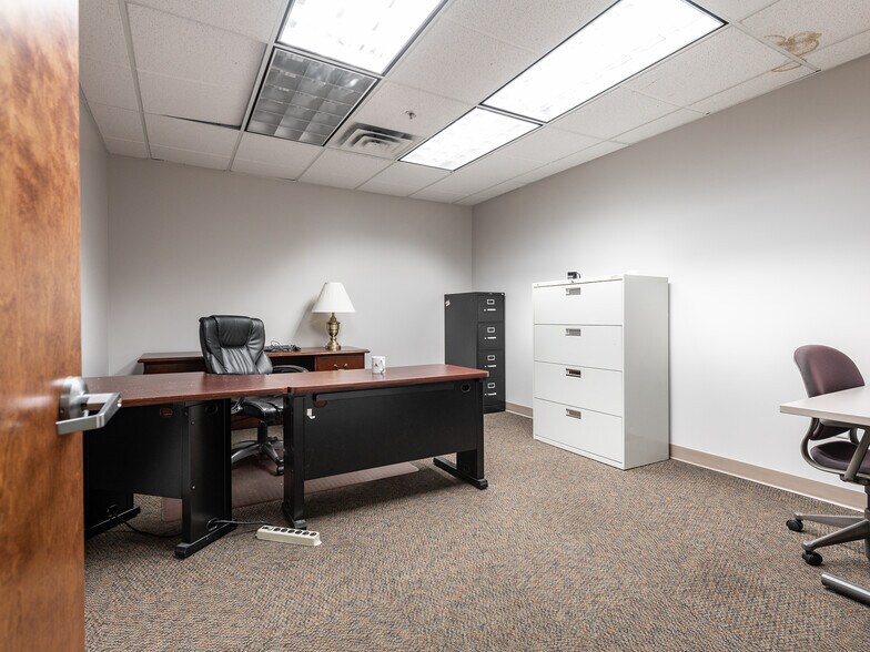 More Photos Of 4003 Out Look Dr, Hurricane Office For Sale