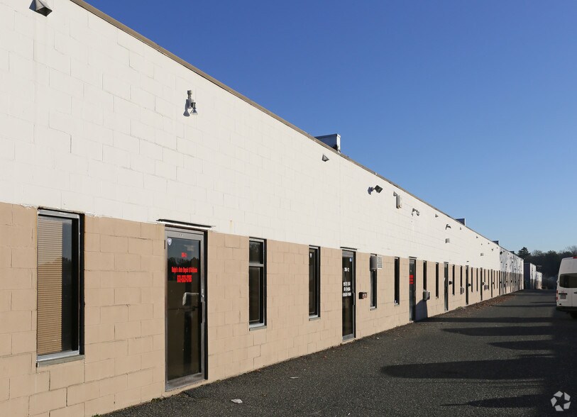 More Photos Of 266 Middle Island Rd, Medford Manufacturing For Sale