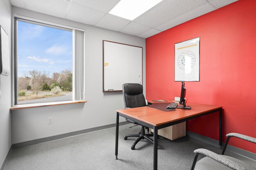 More Photos Of 111 Carpenter Dr, Sterling Office For Lease