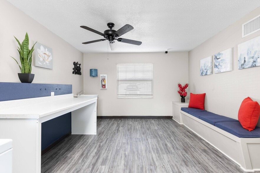 More Photos Of 39 Herald Dr, Leesburg Apartments For Sale