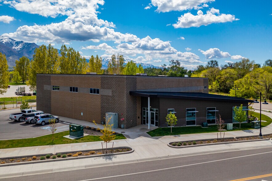 More Photos Of 516 W Stockman Way, Ogden Industrial For Sale