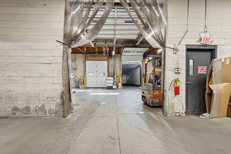 More Photos Of 122 Avenue of Industry, Waterbury Distribution For Sale