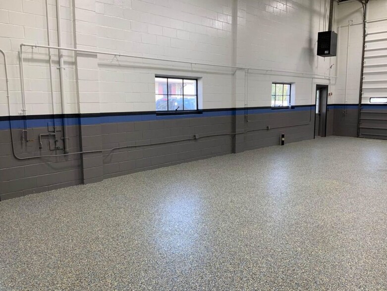 More Photos Of 187 W Commodore Blvd, Jackson Manufacturing For Sale