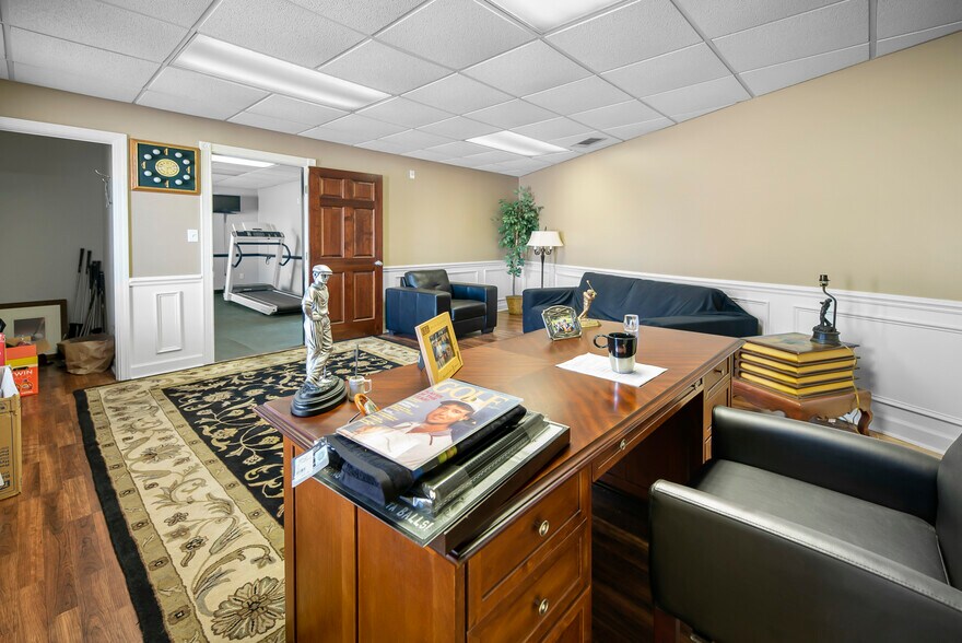 More Photos Of 3237 W Bay St, Savannah Warehouse For Sale