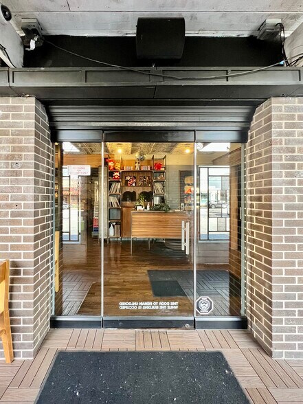 More Photos Of 1609-1625 Westheimer Rd, Houston Restaurant For Lease