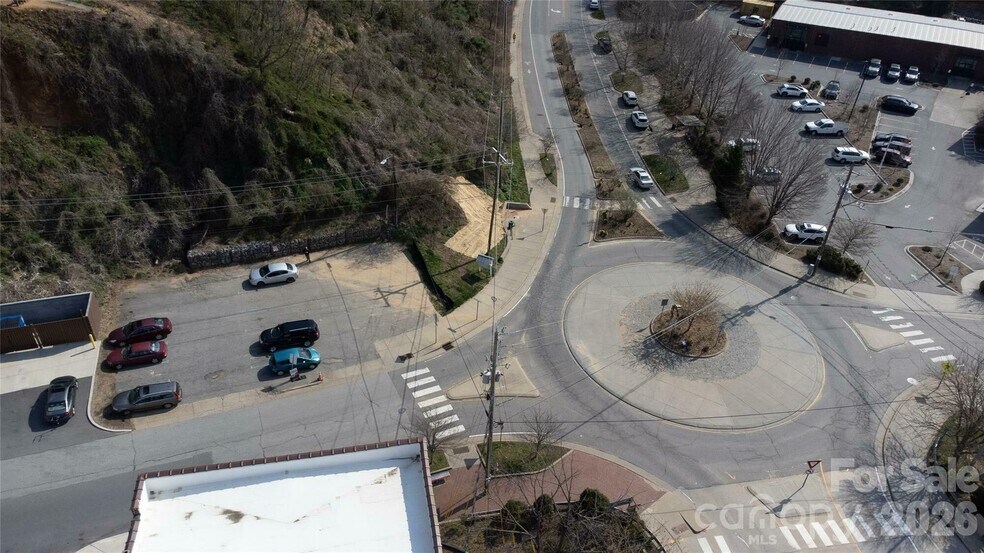 More Photos Of 109 Roberts St, Asheville General Retail For Sale